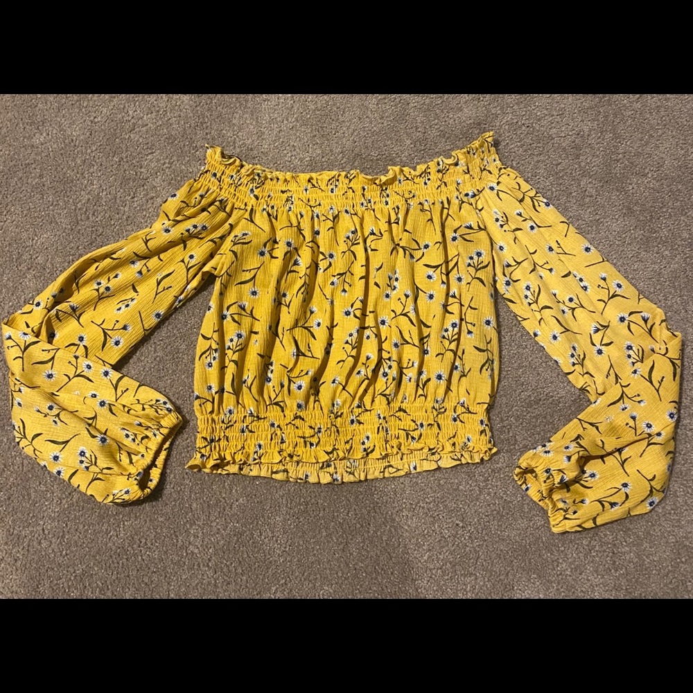 Off the shoulder blouse | M (never worn)